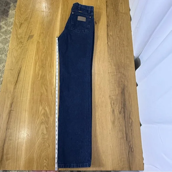 Women’s Wrangler Vintage Dark Wash Straight Leg Jeans 28x34 High Rise - Picture 7 of 9